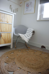 babykamer aardse tinten voorbeeld