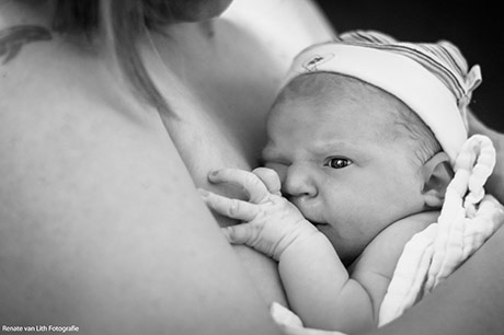 geboortefotograaf-geboortefotografie-amsterdam-gooi-zaanstad-purmerend-alkmaar-haarlem-zaandam-heemskerk-beverwijk-heerhugowaard-hoorn-bevalling-fotograaf