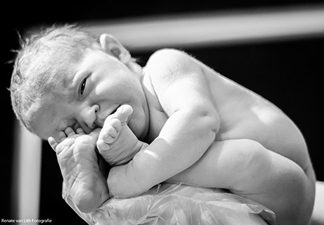 geboortefotograaf-geboortefotografie-amsterdam-gooi-zaanstad-purmerend-alkmaar-haarlem-zaandam-heemskerk-beverwijk-heerhugowaard-hoorn-bevalling-fotograaf
