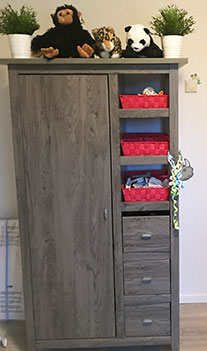 kledingkast babykamer