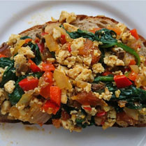 Scrambled tofu met Kala Namak