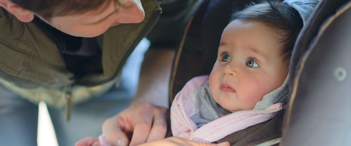 Zonder gecheckt autostoeltje geen baby mee naar huis